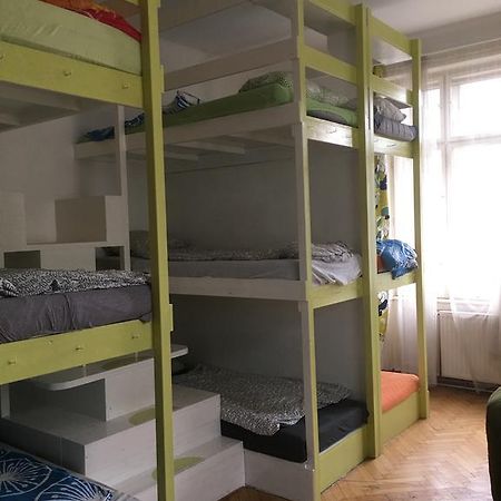 Chichilli Hostel Вена Экстерьер фото