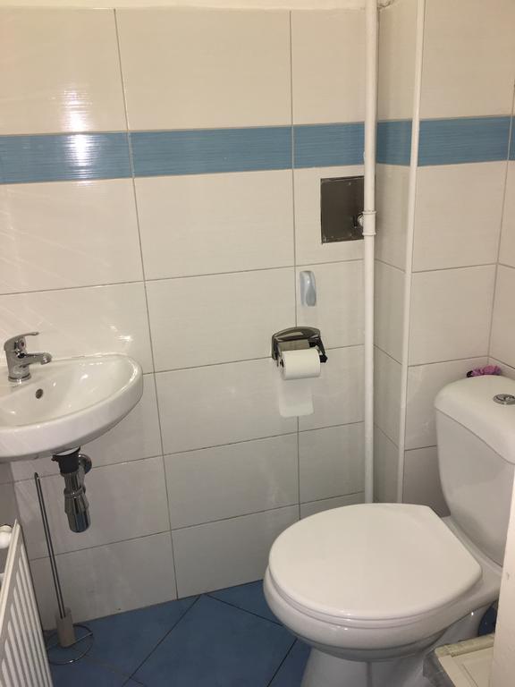 Chichilli Hostel Вена Экстерьер фото
