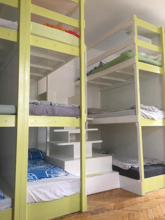 Chichilli Hostel Вена Экстерьер фото
